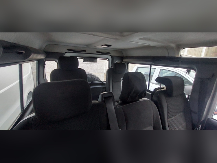 Land Rover Defender 122CV foto 5